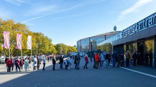 💎✨ DANKE, DORTMUND! ✨💎
Die Edelsteintage 2025 waren ein voller Erfolg – und das verdanken wir EUCH!
Ein riesiges Dankeschön an alle Besucher*innen, Aussteller und das tolle Messe-Team.
Ihr habt die Hallen mit funkelnder Energie, Leidenschaft & purer Begeisterung gefüllt. 💖
Wir sind immer noch ganz verzaubert und freuen uns schon jetzt auf ein Wiedersehen!
Bis bald – und bleibt glänzend! 🌟💍
#edelsteintagedortmund #edelsteintage #crystalevents #mineralienmesse #edelsteinmesse #meisterwerkedernatur #steineliebe #kristalle #naturwunder #dankeanalle #glanzundglitter #crystals #gemstones #handgemachterschmuck #jewelrydesign #sammlerliebe #edelsteinliebe #geologie #crystalvibes #schätzedererde